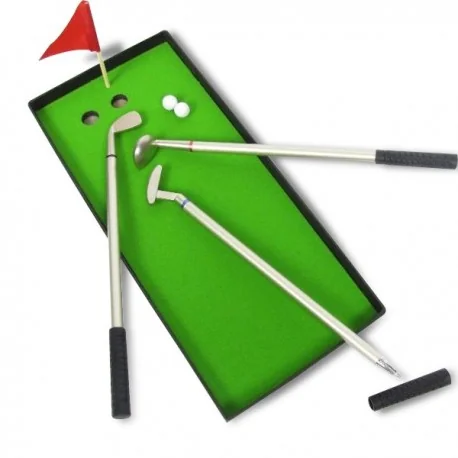 3 stylos mini-clubs de golf et son petit terrain
