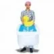 Costume gonflable homme dans sa baignoire avec canard