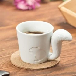 Tasse avec anse queue d'écureuil