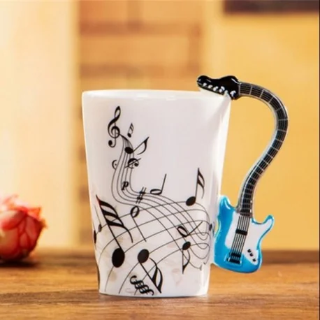 Tasse avec anse guitare électrique bleue