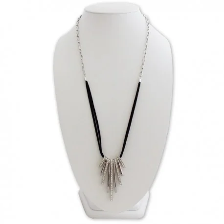 Collier long avec pendentif 9 anneaux argentés strass